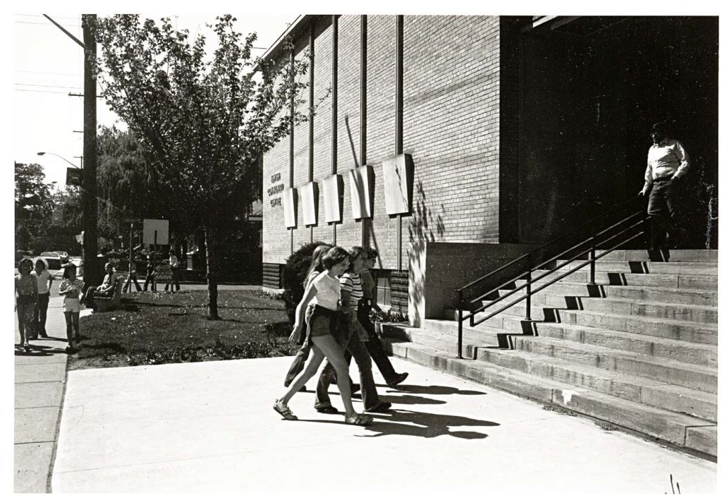 Jewish Community Centre, 57 Delaware Ave. Hamilton, street view with people 1950 to 1986.
