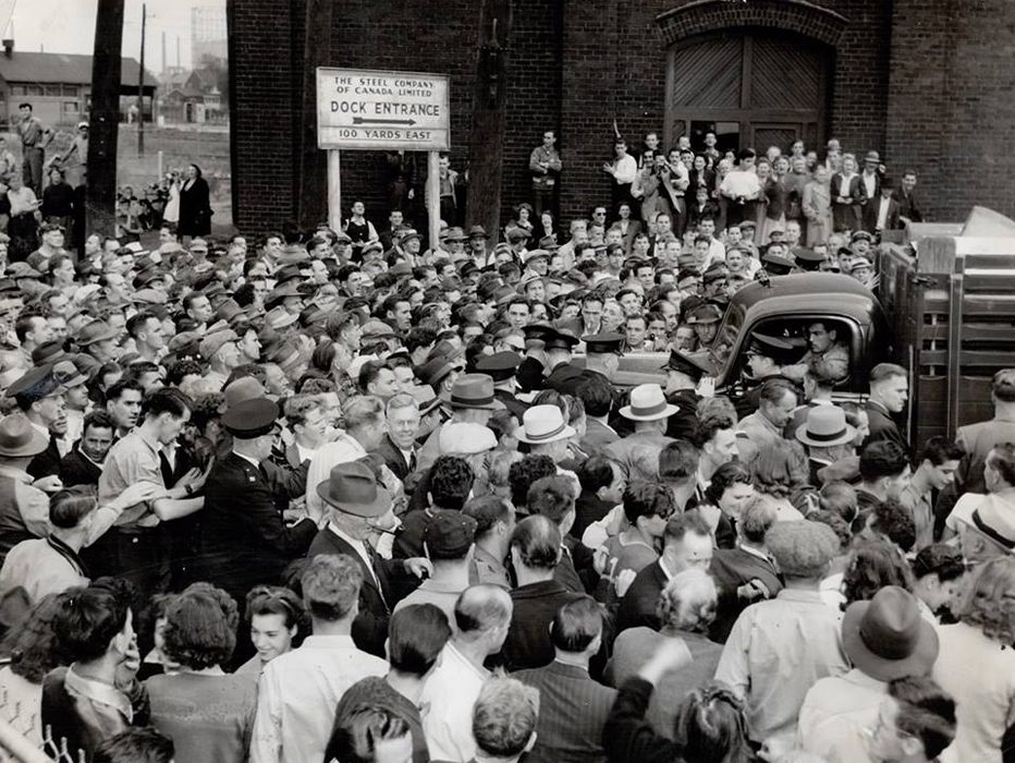 Crowd prevents a truck from entering Stelco 1946.