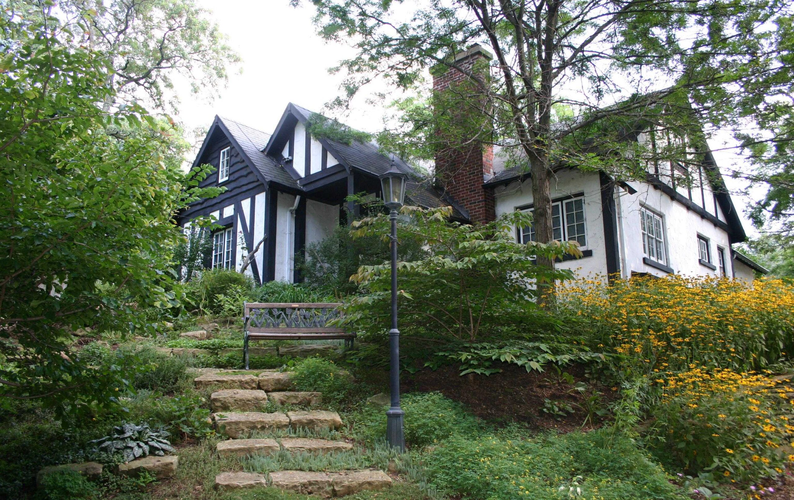 Doors Open Hamilton at Fieldcote Memorial Park & Museum